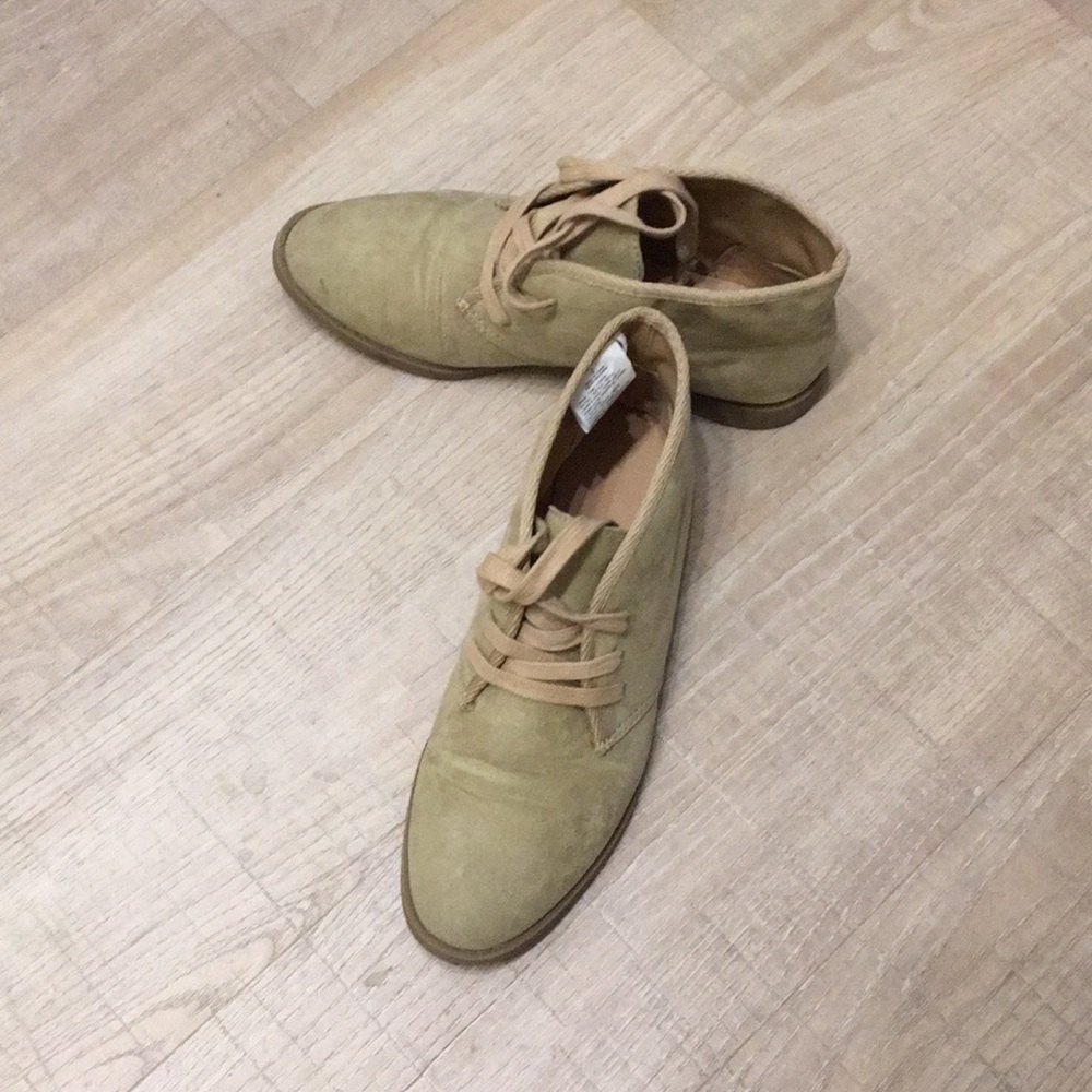 Lace-Up Loafers - Picture 4 of 7